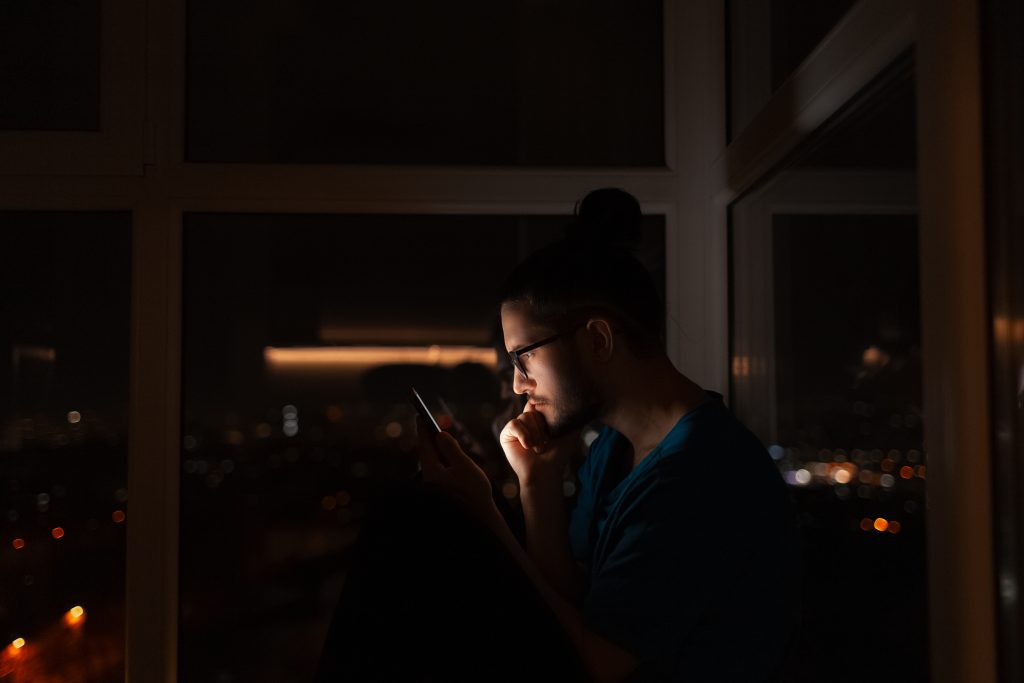 Inteligência artificial na saúde mental - Limites da tecnologia vs apoio psicológico humano